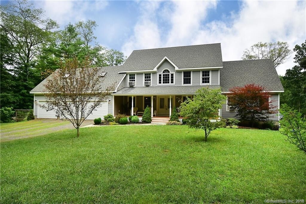 Primary Photo - 43 Hickory Ln