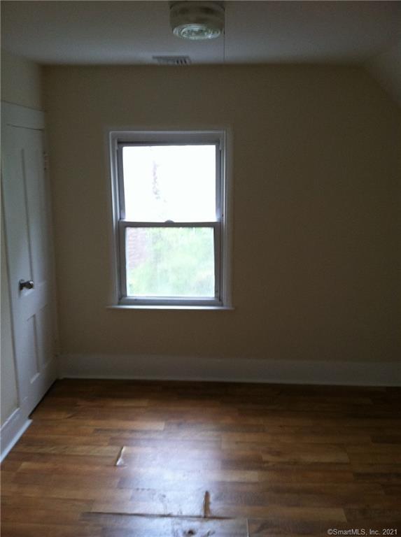 Building Photo - 322 Peck St