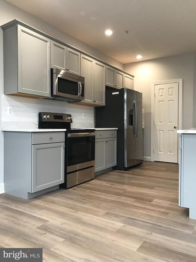 Foto del edificio - 4 Rockingham Ct