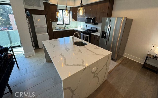 Foto principal - 924 N Grand Ave