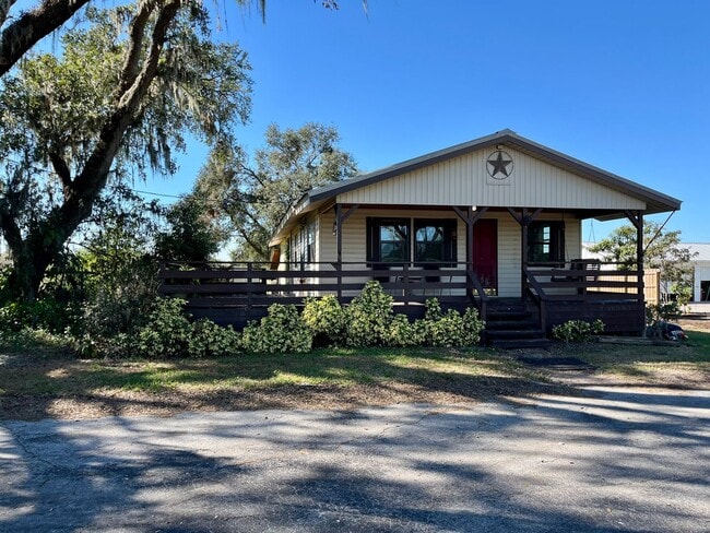 Beautiful Country Home!! - Beautiful Country Home!!