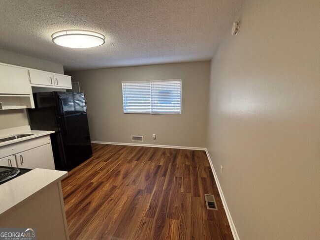 Foto del edificio - 8117 Attleboro Dr