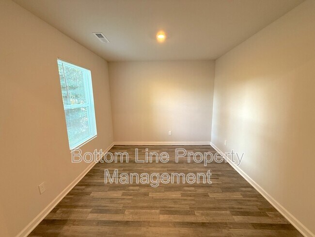Building Photo - 5080 Grain Ct