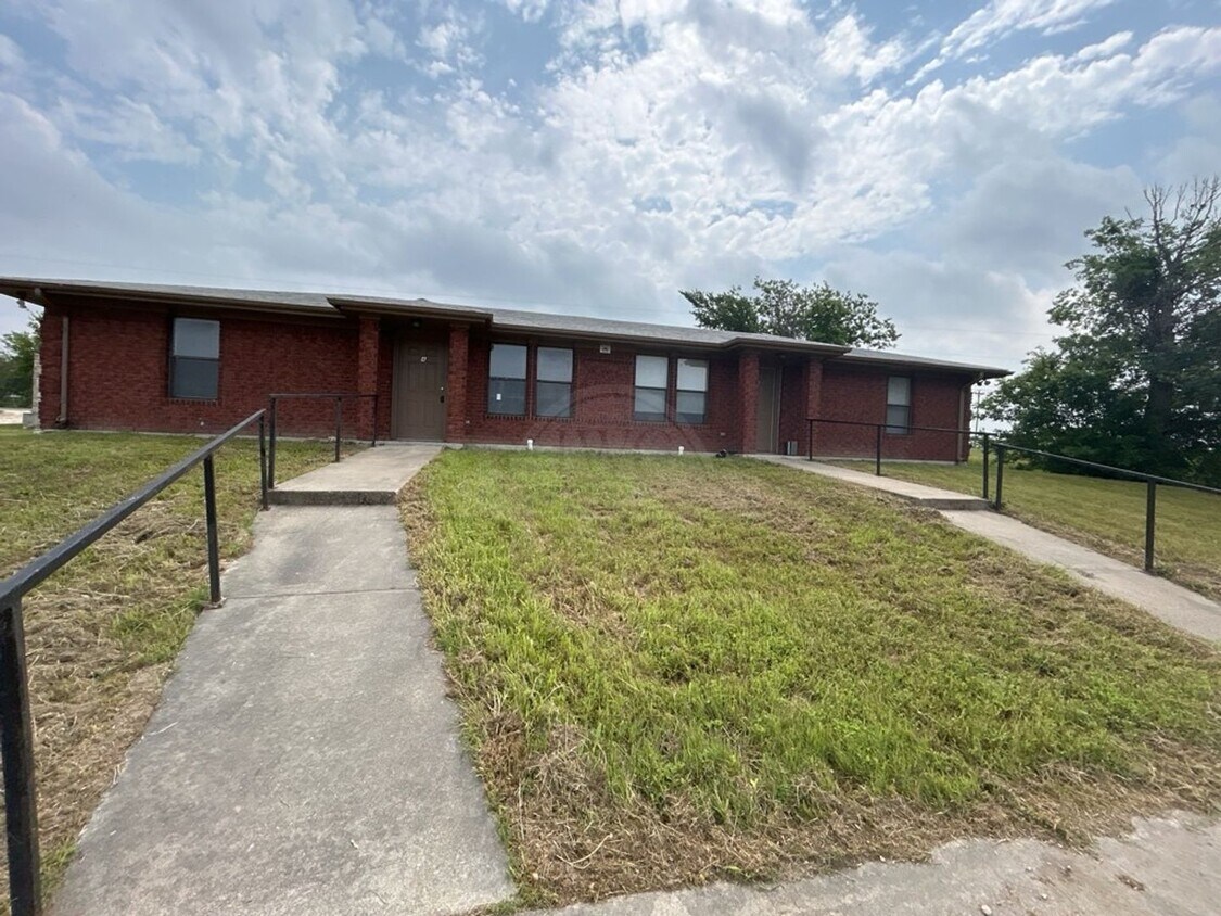 Primary Photo - 10417 Trimmier Rd, Killeen