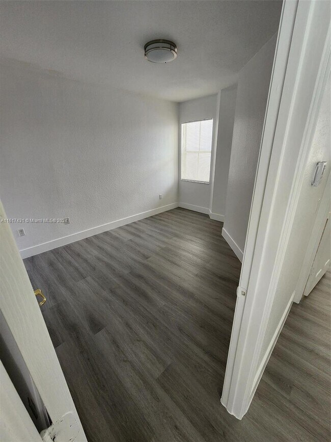 Foto del edificio - 2803 SW 82nd Ave