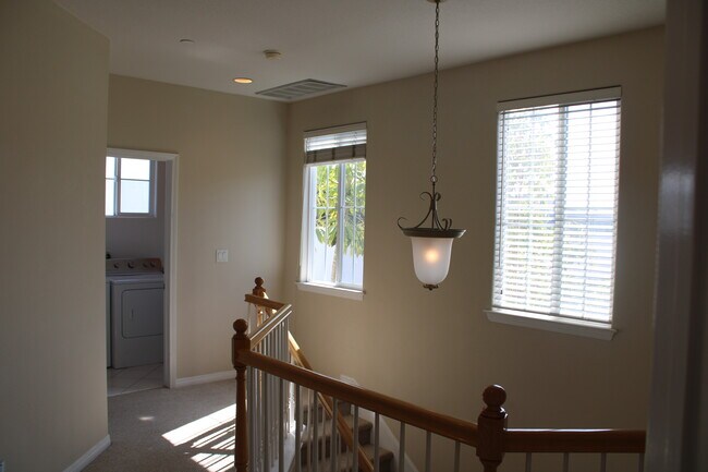 Building Photo - 632 Meyer Ln
