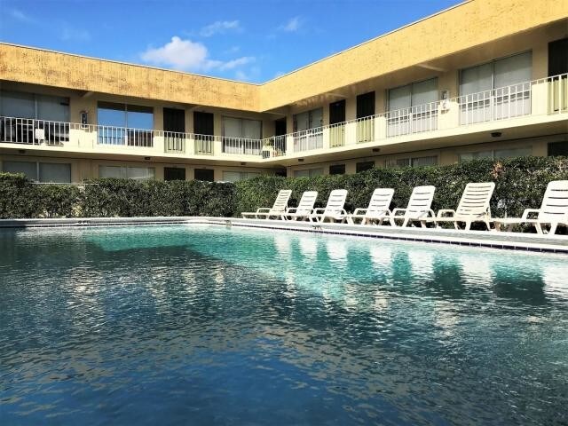Foto del edificio - 4670 NE 5th Ave