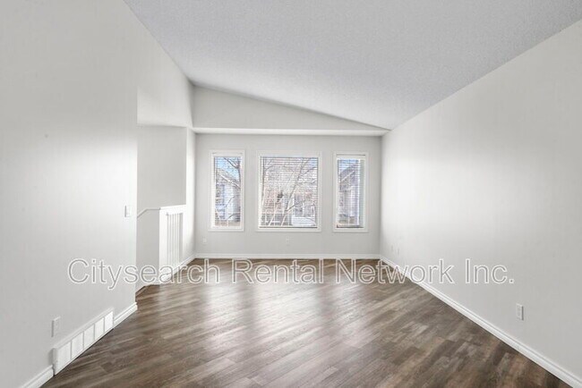 Photo du bâtiment - 119 Cimarron Grove Crescent