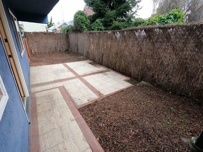 Foto del edificio - 968 45th St