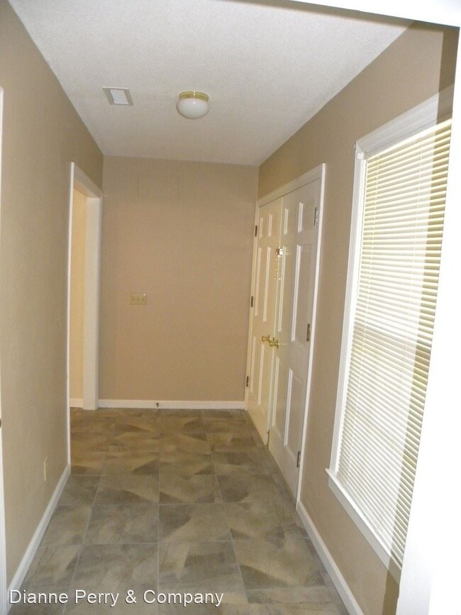 Foto del edificio - 4 br, 2 bath House - 4642 Riplee Dr.