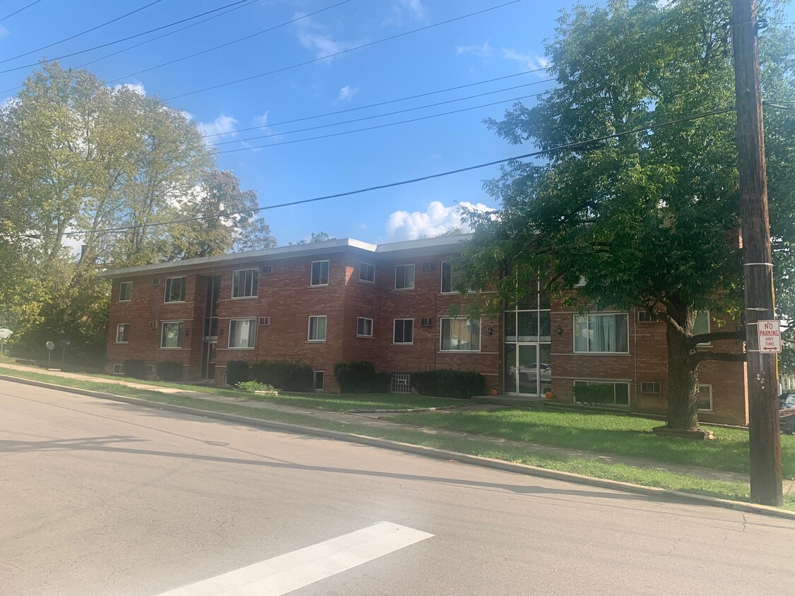 Primary Photo - 717-719 Elliott Ave