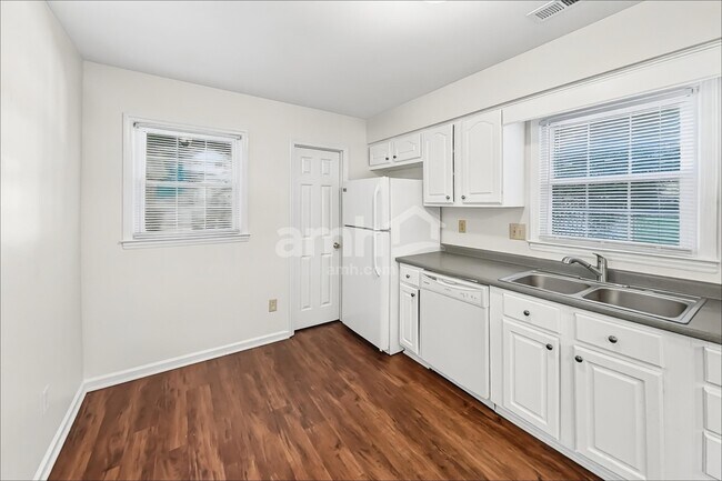 Foto del edificio - 13537 Idlefield Ln
