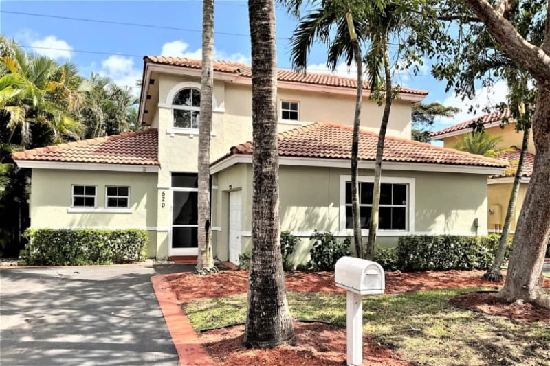 Primary Photo - 520 NW 47th Ave