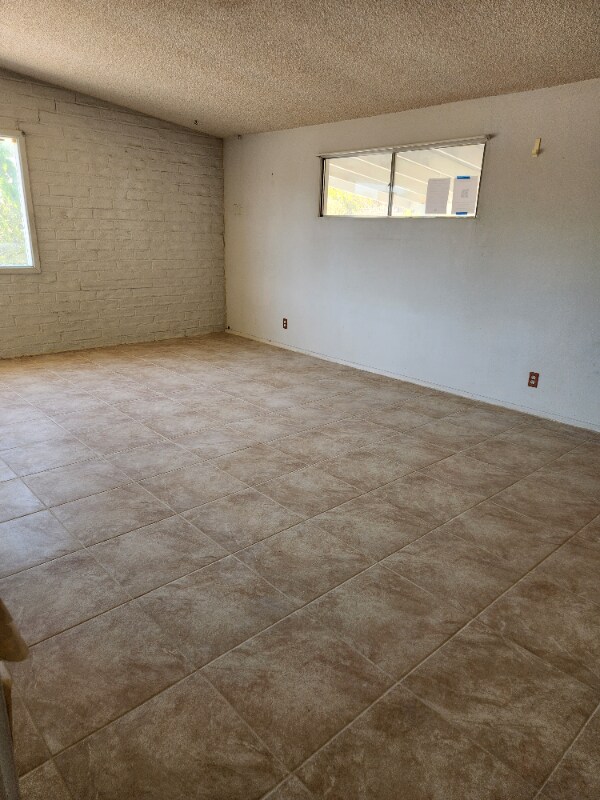 Foto del edificio - 7049 E Elbow Bay Dr