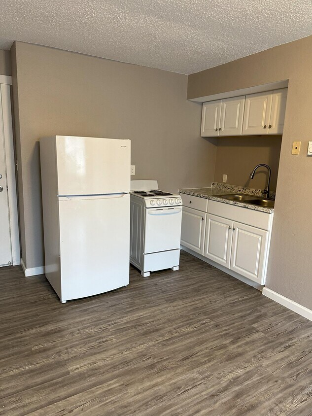 Foto principal - 210 N Cascade St