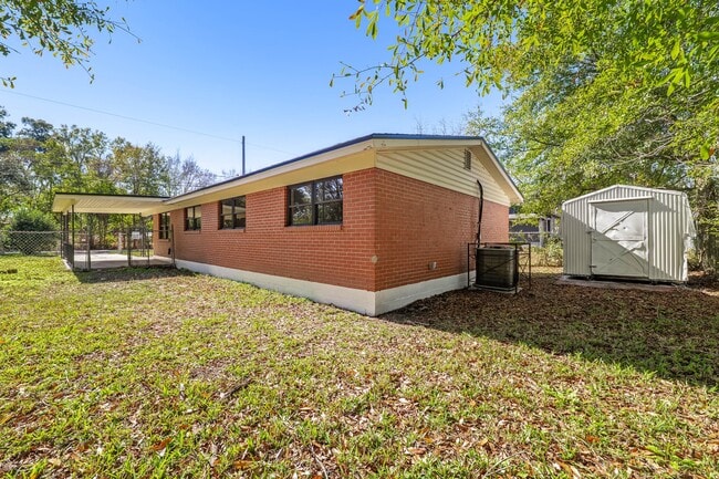 Foto del edificio - 1951 W 19th St