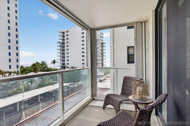 Building Photo - 1000 S Ocean Blvd