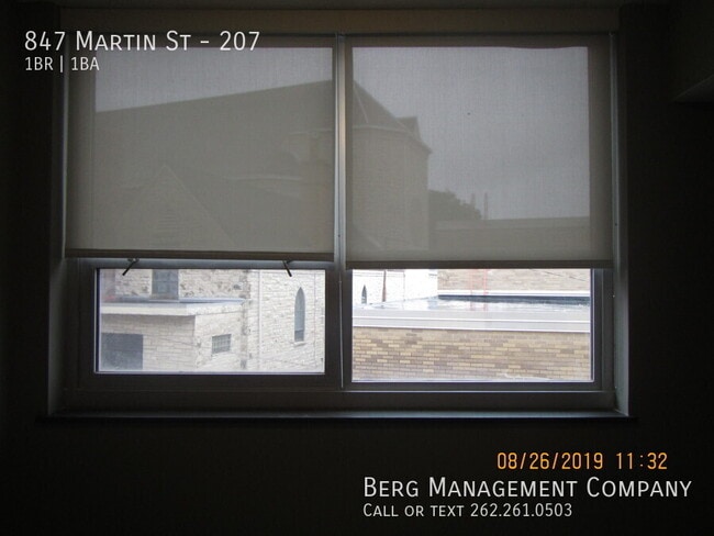 Building Photo - 847 Martin St
