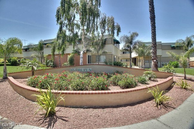 Building Photo - 953 Helen Ave