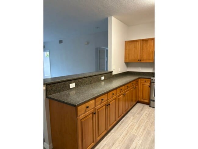 Building Photo - Condo