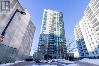 Building Photo - 5740 Yonge St