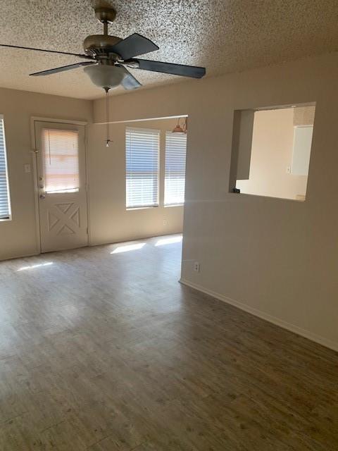 Foto del edificio - 503 Cypress Ln
