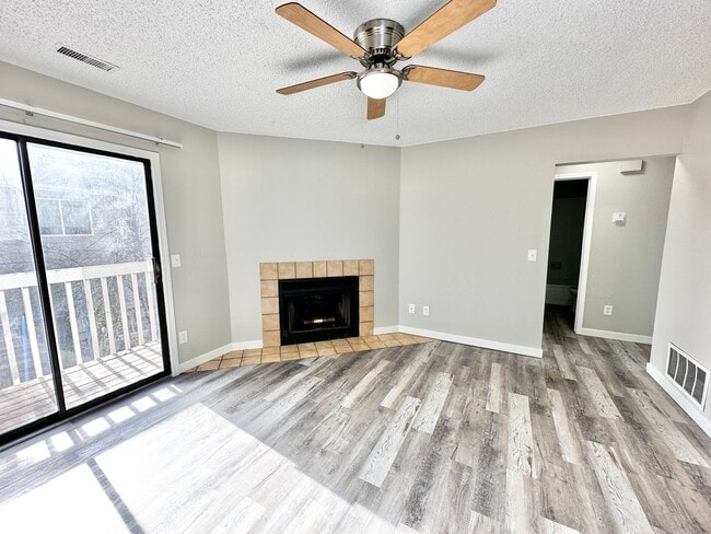 Building Photo - 1042 Mazatlan Cir