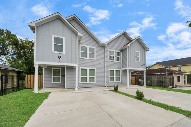 Building Photo - 5947 Southseas St