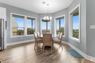 Building Photo - 4111 Isla Del Sol Dr