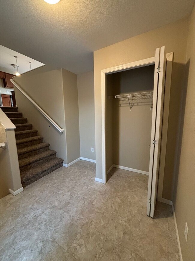 Foto del edificio - 3 Bedroom Townhome!