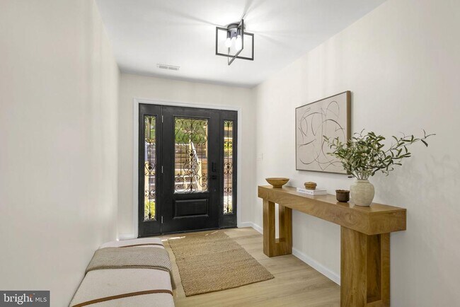 Foto del edificio - 440 Redbud Ln