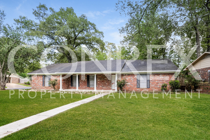 Building Photo - Beautiful Home