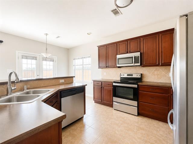 Foto del edificio - 127 Castleridge Dr