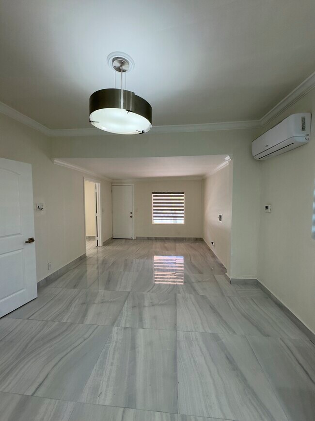 Foto del edificio - 221 NW 75th St