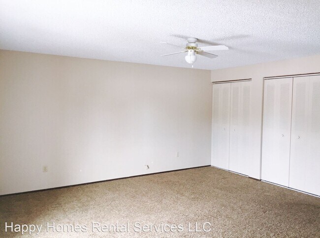 Building Photo - 2 br, 1.5 bath House - 2056 Fairway Drive
