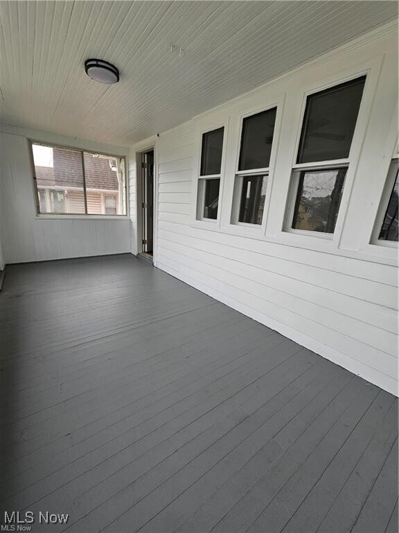 1258 Central Ave Barberton, OH 44203 – photo 2