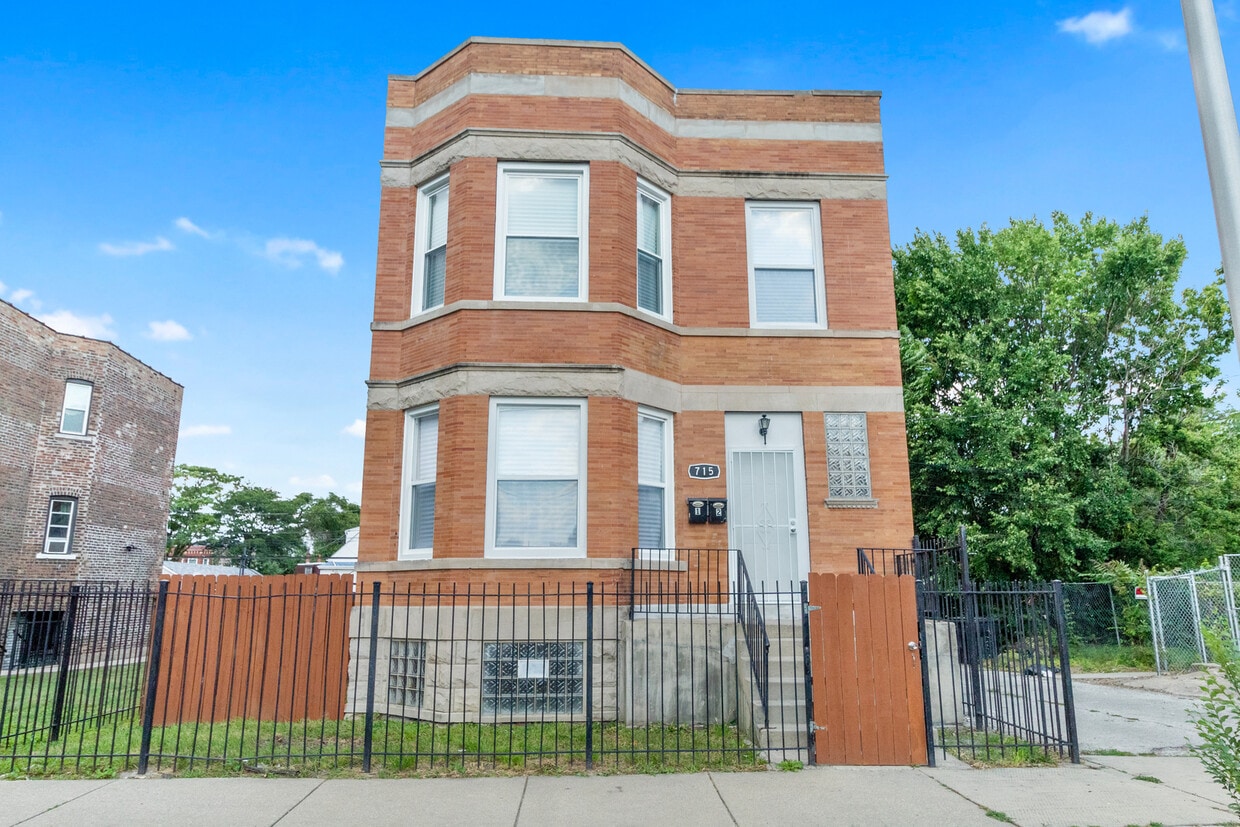 Primary Photo - 715 N Harding Ave