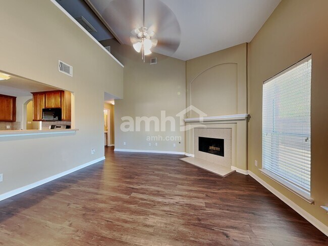 Foto del edificio - 22927 Lily Creek Dr