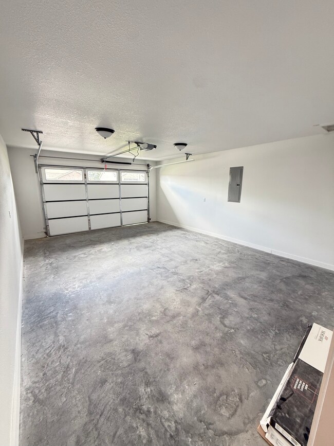 Building Photo - 141 Sky View Meadow Dr