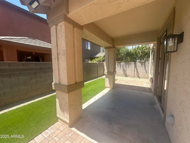 Building Photo - 3829 E Morelos St