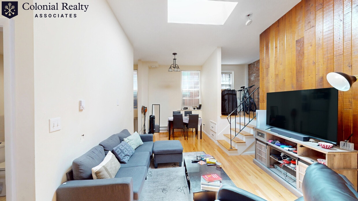 Primary Photo - 277 Marlborough St