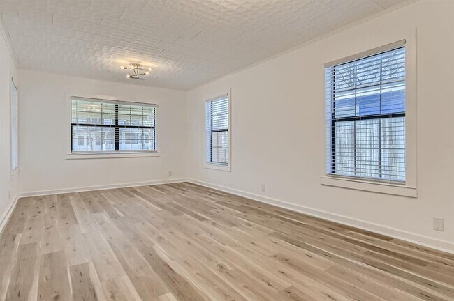 Foto del edificio - 902 Hackberry St