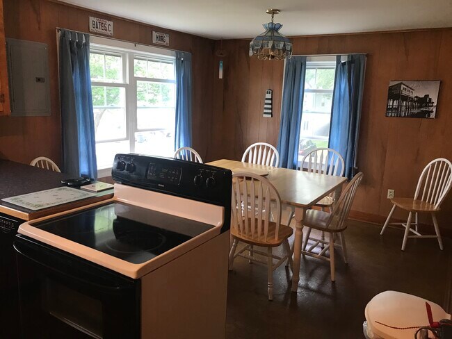 Kitchen - 18 Seaside Ave