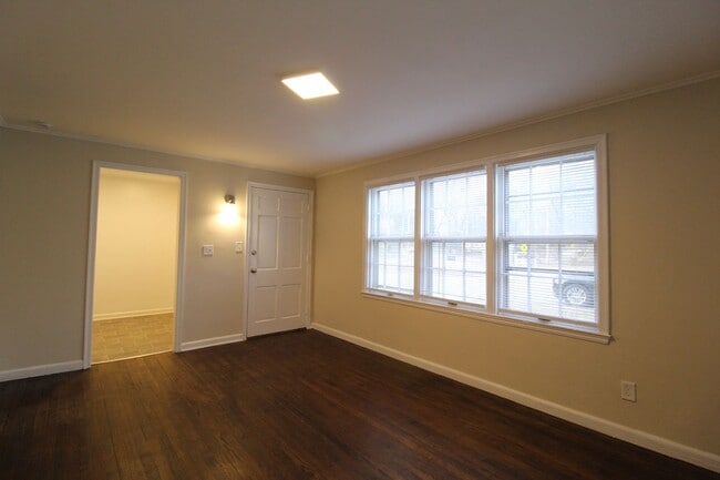 Foto del edificio - January FREE On This 1 Bedroom 1 Bath Duplex in Navy Hill Area in Olathe