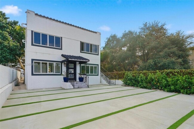 Foto del edificio - 1590 NW 38th St