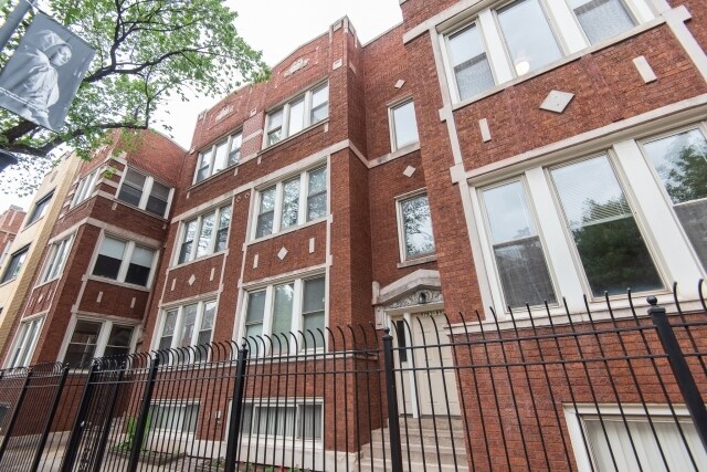 Foto del edificio - 5783 N Ridge Ave