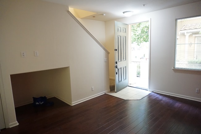 Foto del edificio - 2196 Beech Cir