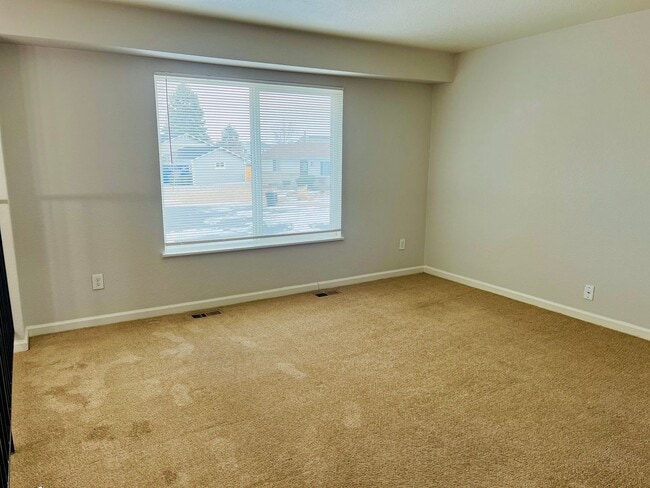 Building Photo - Updated 4-bedroom, 2 bathroom home in Thornton!