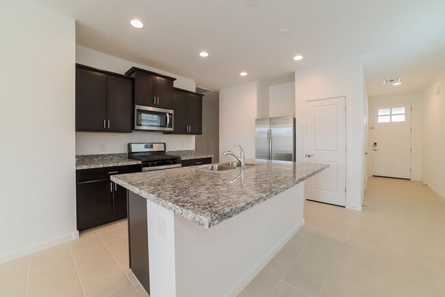 Building Photo - 10735 W Chipman Rd