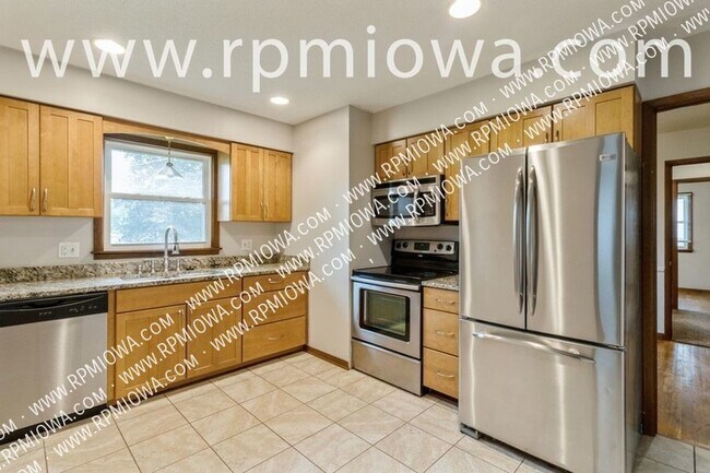 Foto del edificio - RANCH HOME IN ANKENY!! 3 Bed, 1 Bath home ...